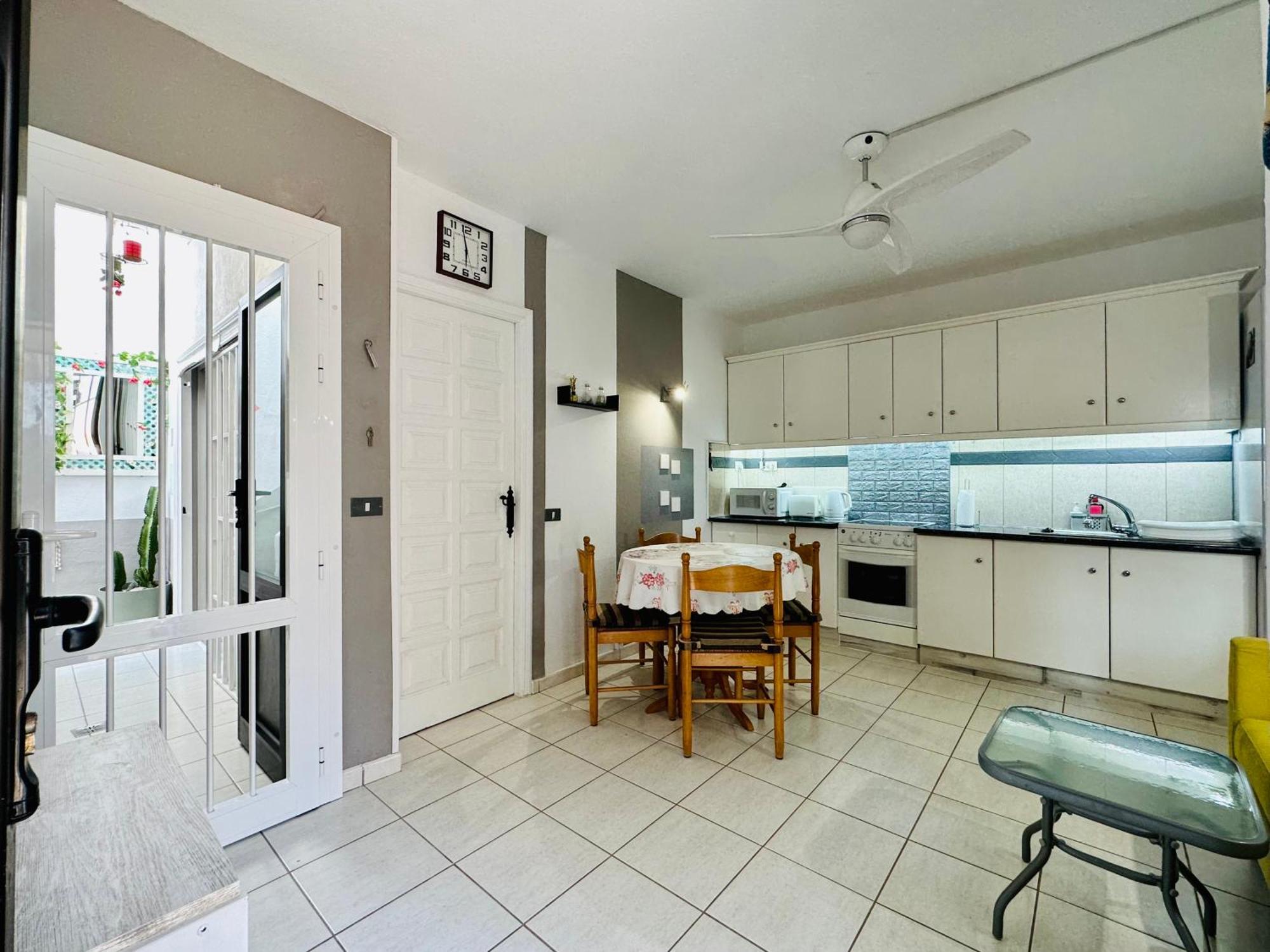Quiet Apartment Chayofita 아로나 외부 사진